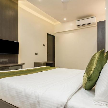 Hotel Oyster Suite Andheri West Mumbai Exteriör bild