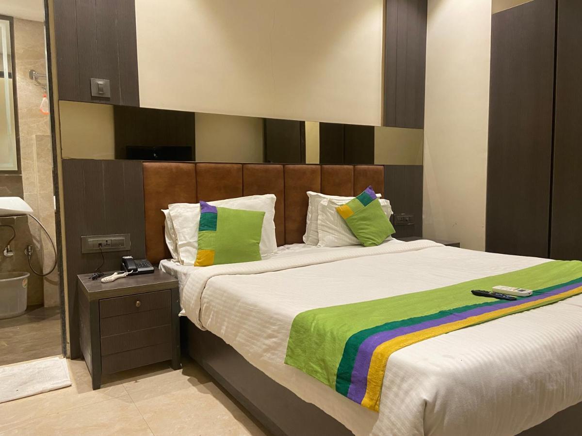 Hotel Oyster Suite Andheri West Mumbai Exteriör bild