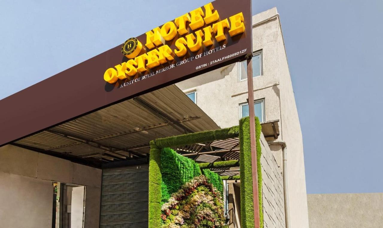 Hotel Oyster Suite Andheri West Mumbai Exteriör bild