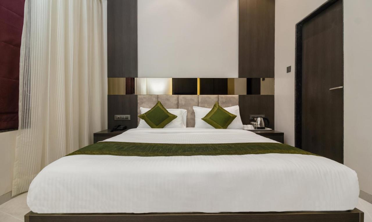 Hotel Oyster Suite Andheri West Mumbai Exteriör bild