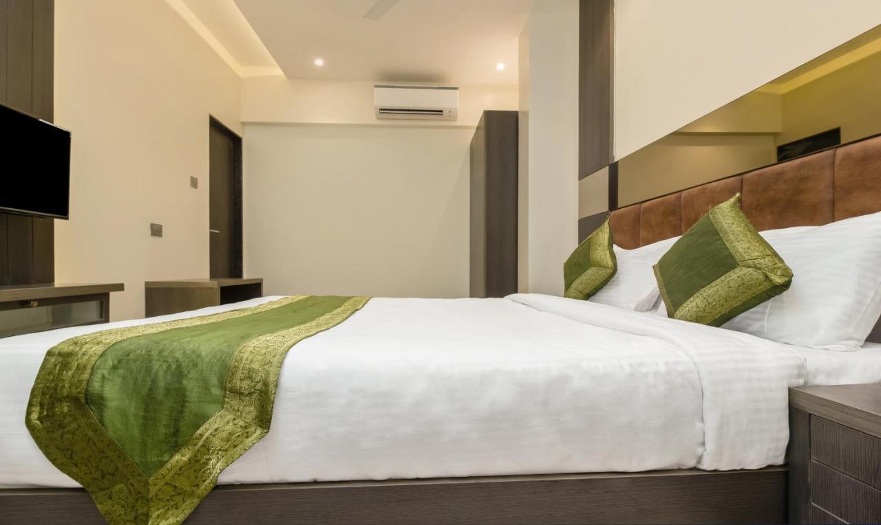 Hotel Oyster Suite Andheri West Mumbai Exteriör bild